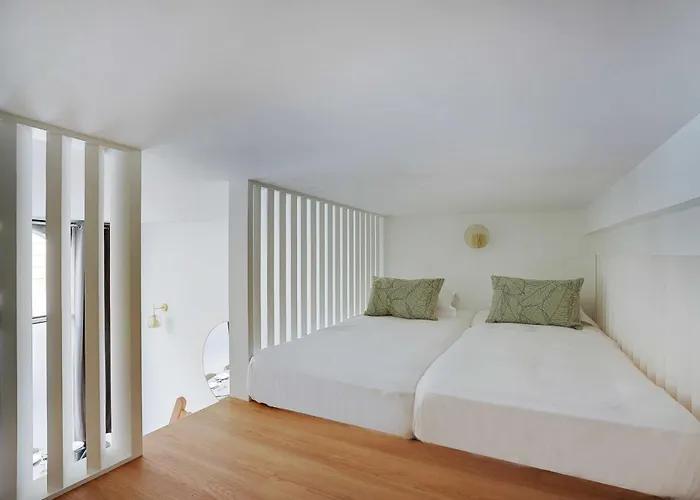Magnifique Appt Avec 2 Salons- 1Bd-6P - Notre-Dame